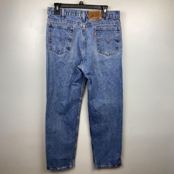 Vintage Levis 540 Relaxed Jeans Mens 33x30 Blue Denim Made USA 90s Brown Tab - Picture 3 of 13